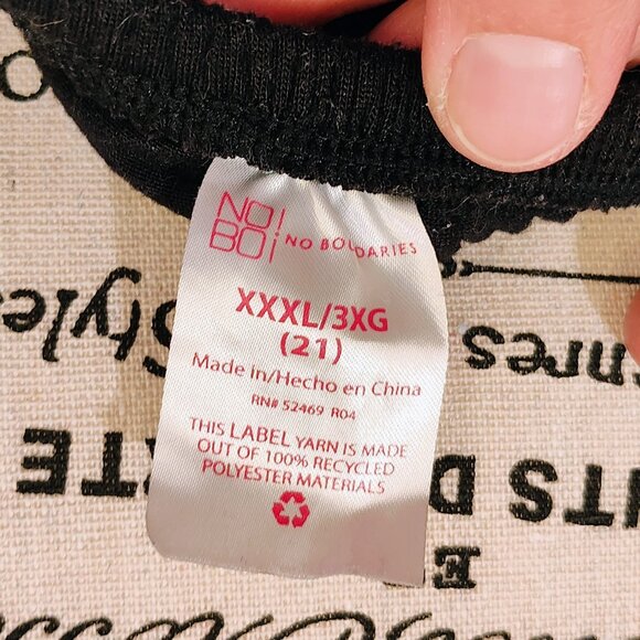 No Boundaries Crochet Trim Off Shoulder Shirt, Size XXXL/3XG/21, Used - Picture 3 of 3